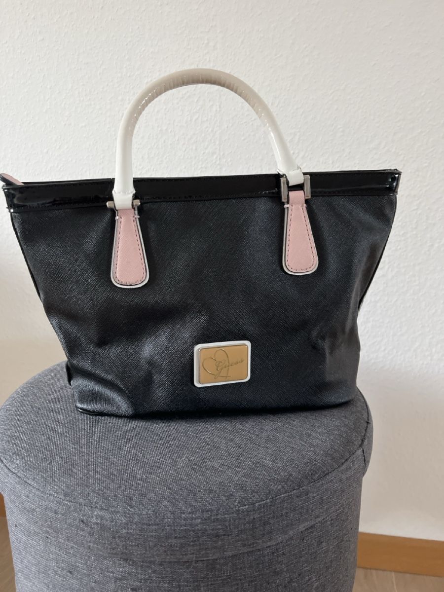 Guess Borse da donna: Guess Handtasche – Usato da Witterswil venduto da Zeraph