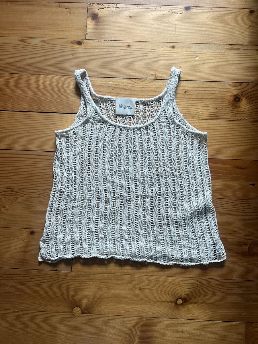Top: Knit Top – Usato da Magden venduto da leo_c8bc