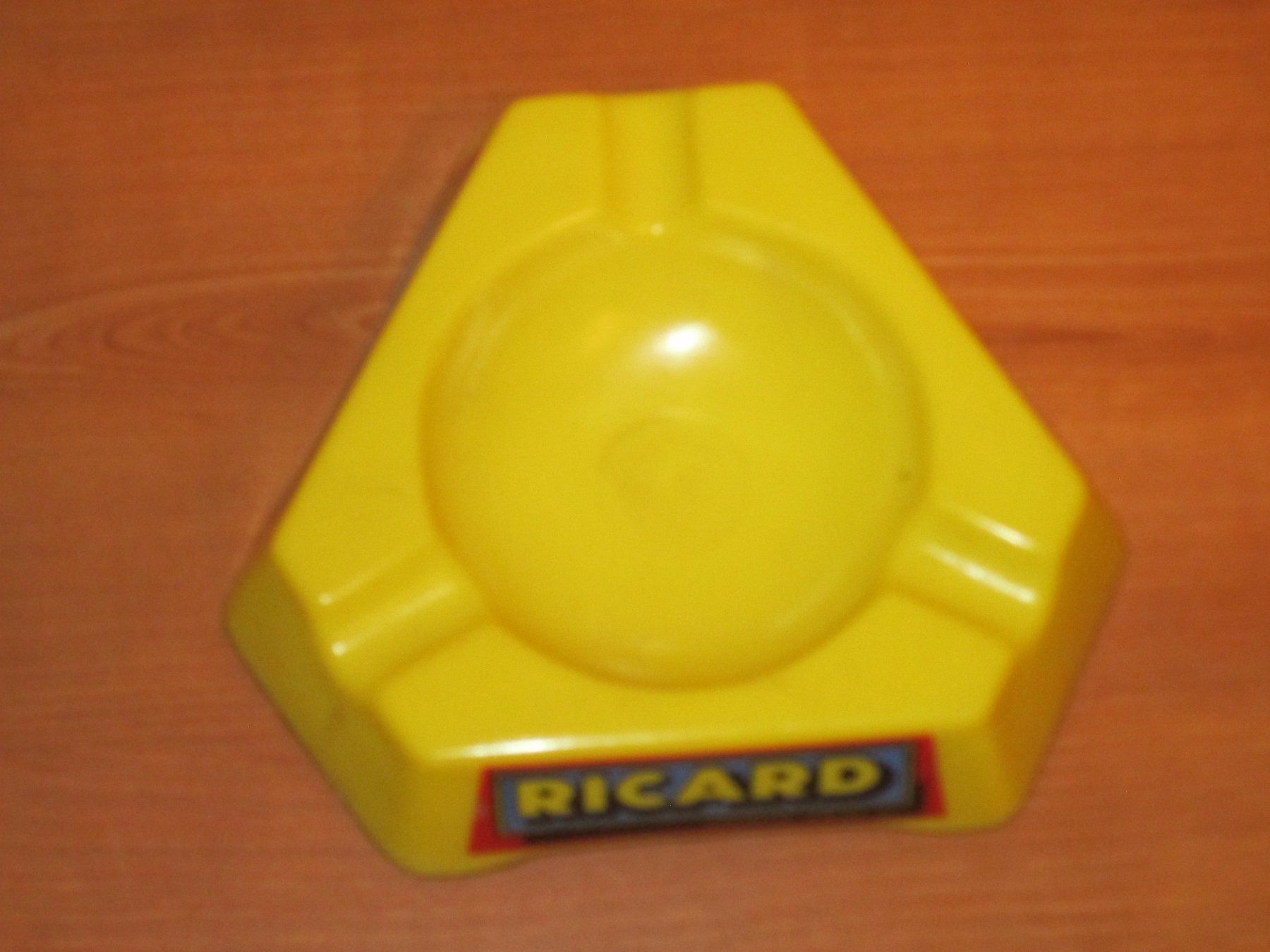 Cendriers: Ancien cendrier publicitaire Apéritif Ricard – D'occasion à Bonfol par zagato43e 1