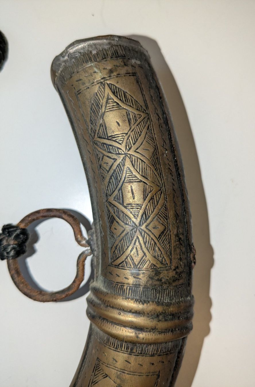 Bottiglie: Antikes Pulverhorn Orientalisch – Usato da Giffers venduto da agu25 3