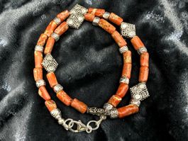 Neue Halskette mit antikem Korallen - Ethnischer Look
