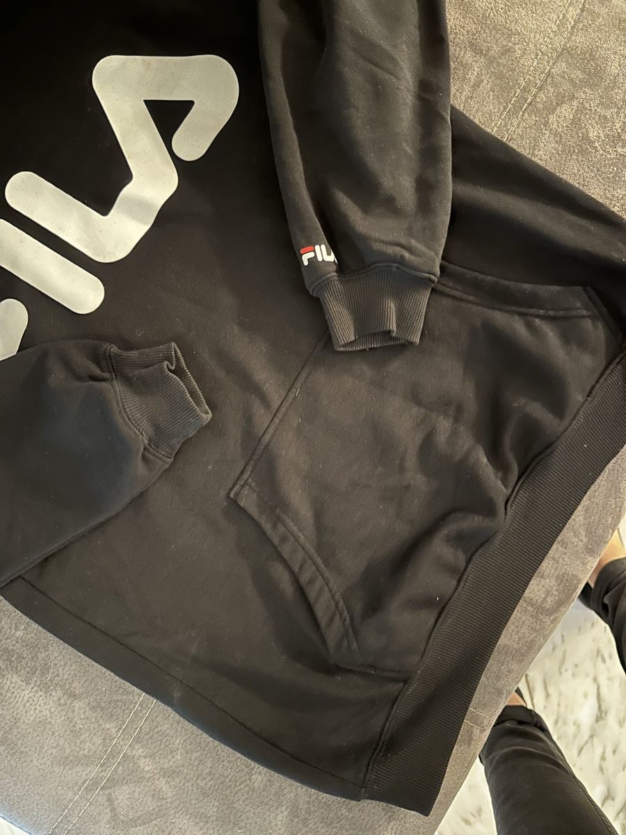 Fila Maglioni & Felpe: Schwarzer Fila Kapuzenpullover Grösse S – Usato da Siebnen venduto da luana_cataleya 2