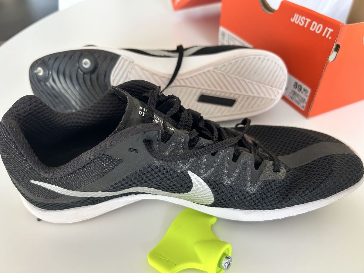 Nike Chaussures hommes: Nike Nagelschuhe – D'occasion à Bassersdorf par Toemelito 2