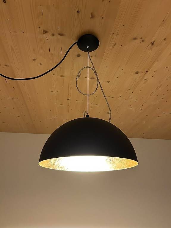 Kronleuchter & Deckenlampen: 1 stilvolle Deckenlampe schwarz/gold – Gebraucht aus Celerina von Little29 1
