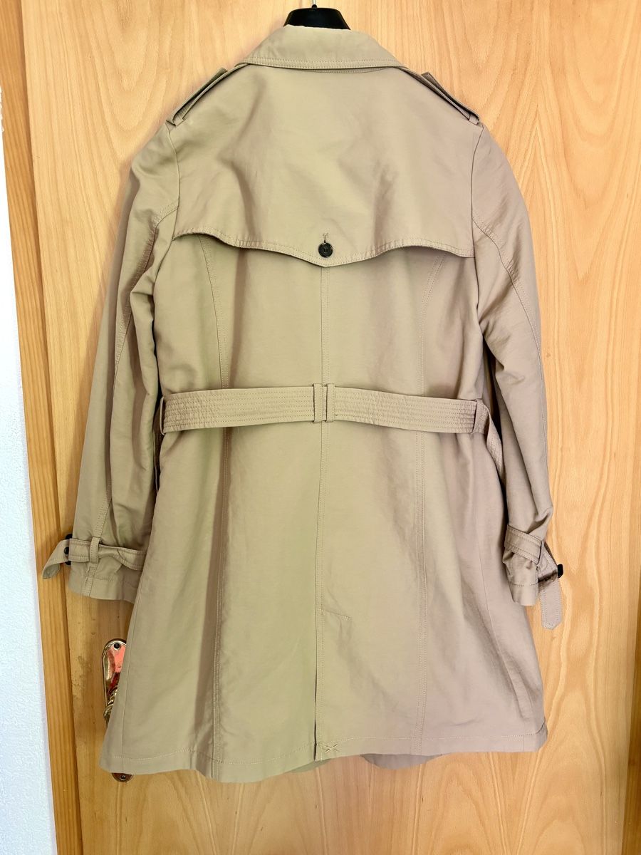 Cappotti: Trench coat – Usato da Estavayer Le Lac venduto da sico1260 1
