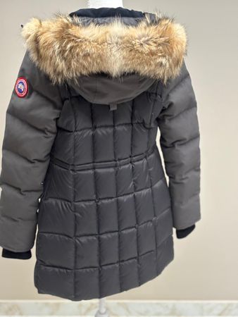 Manteau Canada Goose avec capuche en  fourrure T.XS