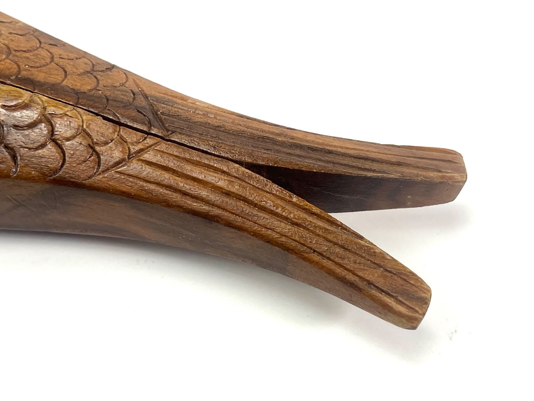 Küchengeräte: Holz Nussknacker Fisch geschnitzt – Gebraucht aus Zürich von Arche_Brockenhaus 5