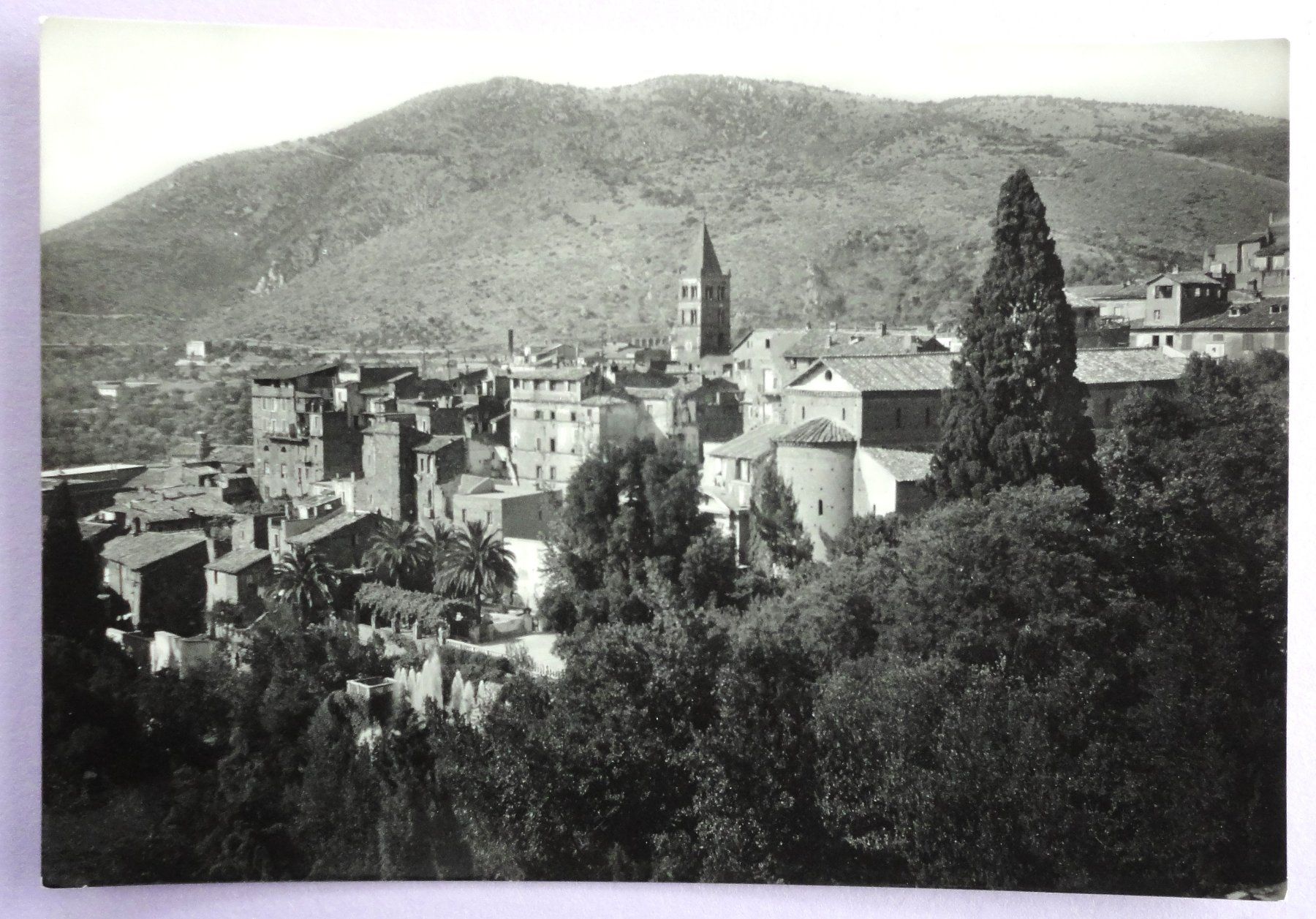 Cartoline postali: Tivoli visto da Villa d' Este – Usato da Fétigny venduto da Billy2miny