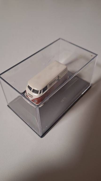 Volkswagen Modellini d'auto: VW Ferrari Bus 1:87 – Usato da Chur venduto da Rafael.Sch 2