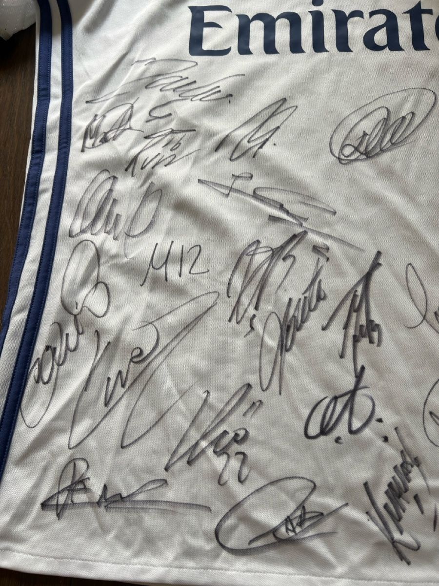 Adidas T-Shirts: Real Madrid Jersey White Adidas Signed Autograph – Neu (gemäss Beschreibung) aus Luzern von TIsabel 1