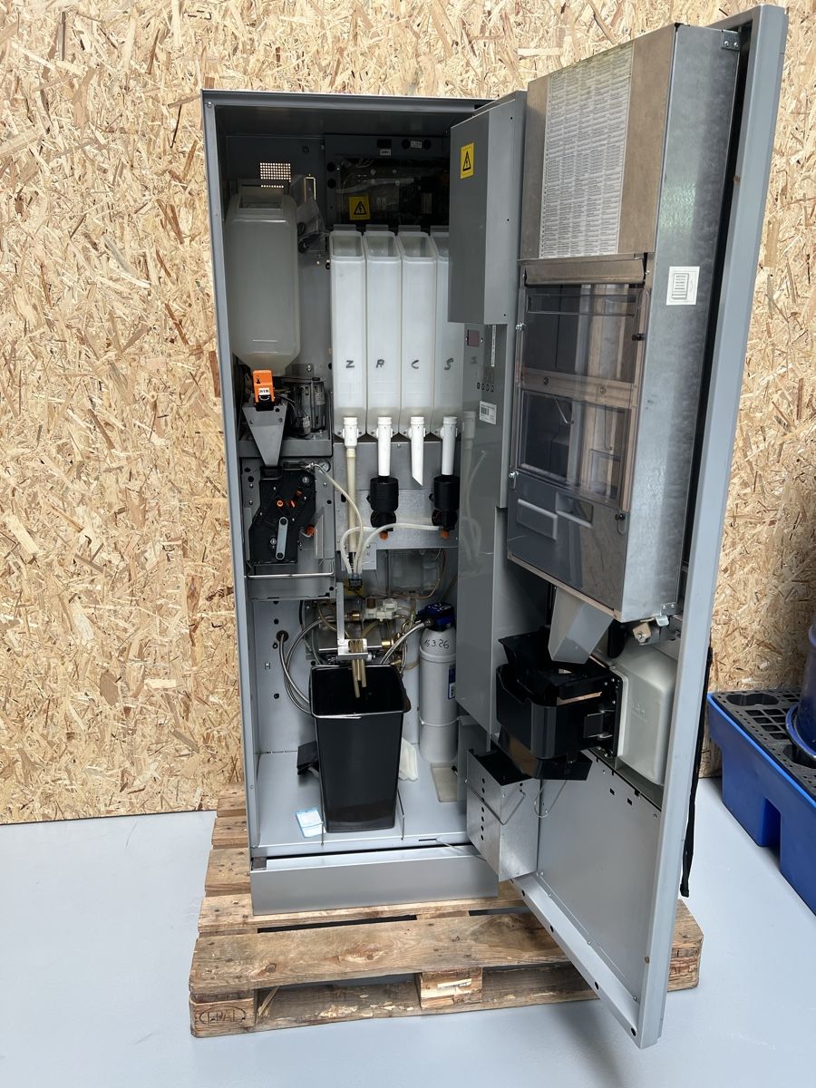 Macchine per caffè & Macchine per espresso: Dallmayr Kaffeevollautomat ab Service – Usato da Galgenen venduto da P-Tech_Performance 2