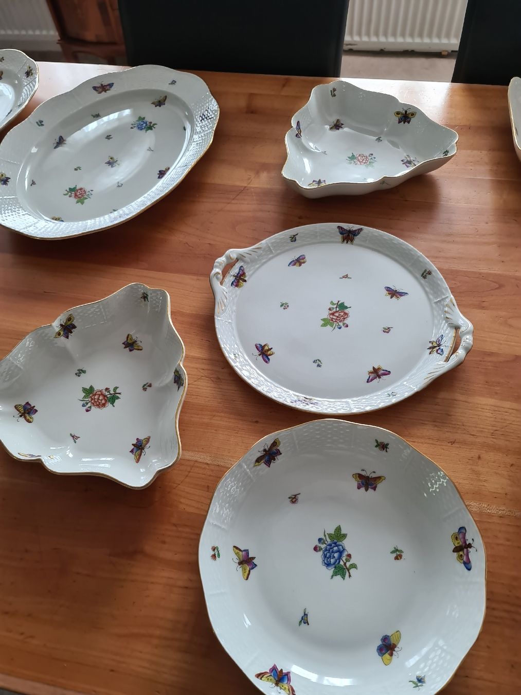 Herend Set di piatti: antiker Herend Speiseservice Papillon & Fleur ca. 50 Teile – Usato da henau venduto da Rockj 9