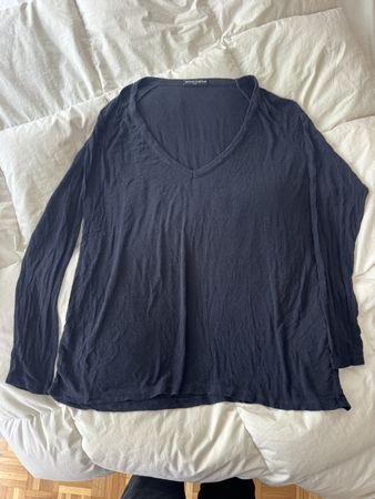 Pull Brandy Melville col V manches longues bleu taille uniqu