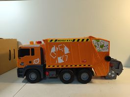 Recycling-LKW zum Spielen in Orange. (nov312)