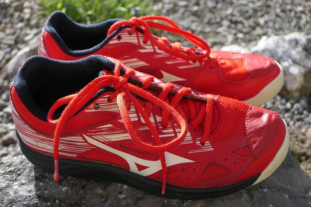 Herrenschuhe: Mizuno Hallenschuh rot Grösse 38 – Gebraucht aus Lenggenwil von Reto888 4