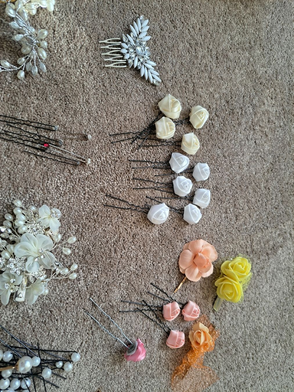Haarschmuck: Set complet bijoux de cheveux – Gebraucht aus Moutier von cel_9ffk 1
