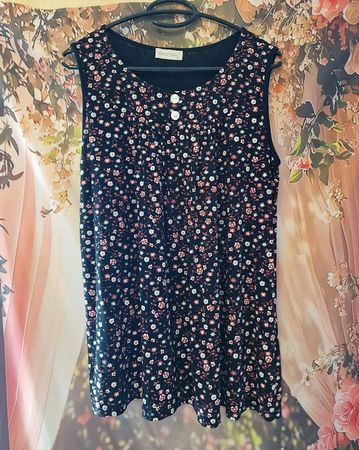 ❣️SWEET GIRL TOP,  GRÖSSE M/L, SCHWARZ/ROT/WEISS/GRAU FLORAL