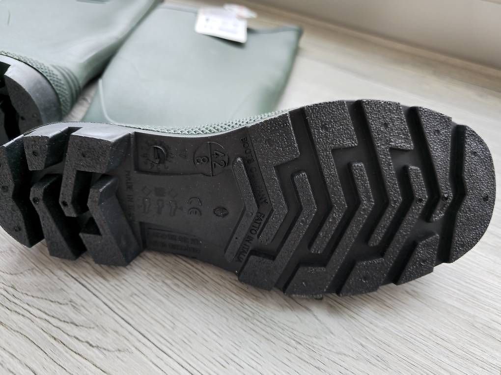 Scarpe da donna: Bottes de pluie où jardinage  – Usato da Grand-Lancy venduto da nor_ltq8