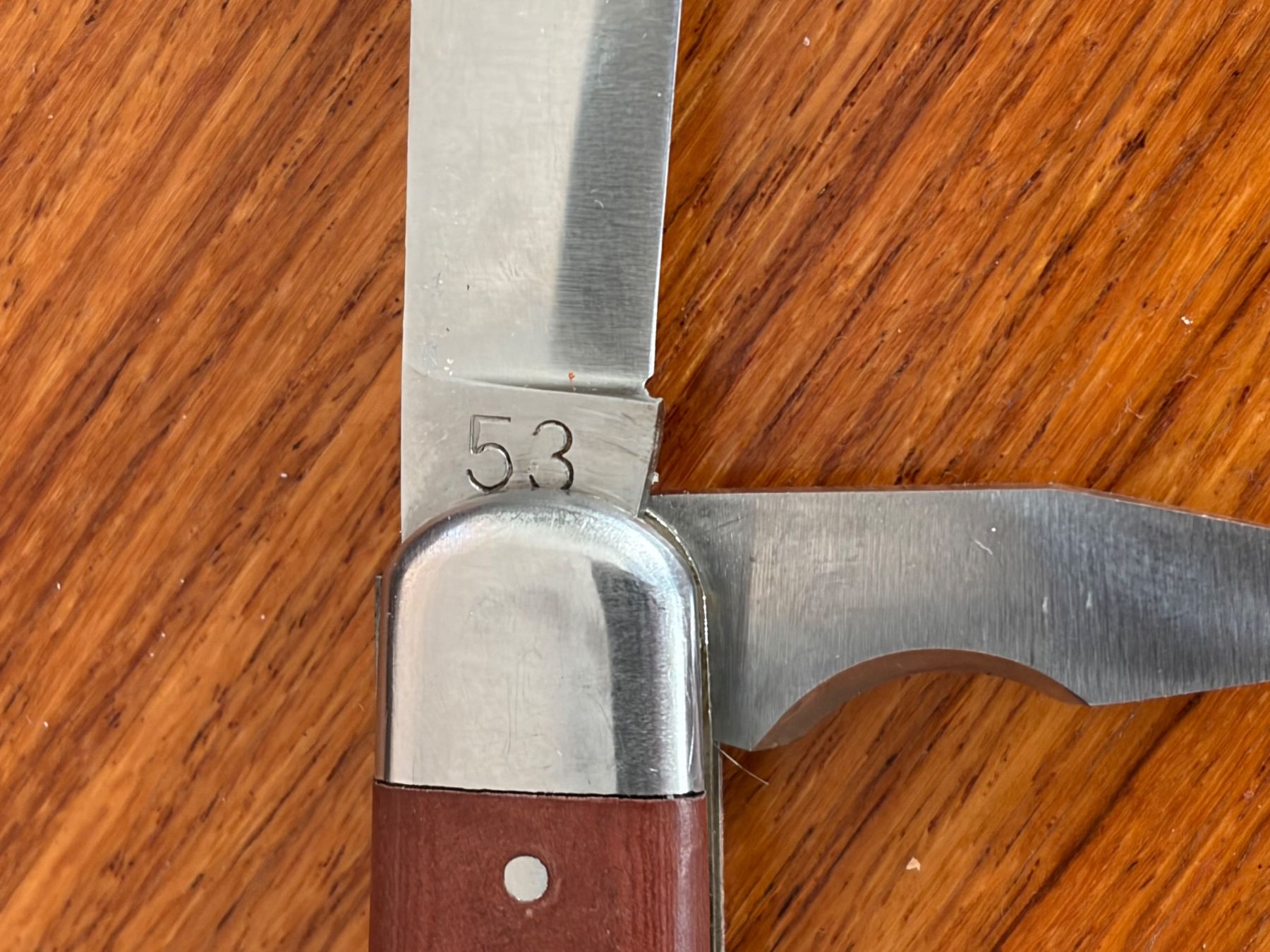 Schweizer Armee Taschenmesser: Lot de Couteaux armée Suisse – Gebraucht aus La Chaux-de-Fonds von fro_g2tl 2