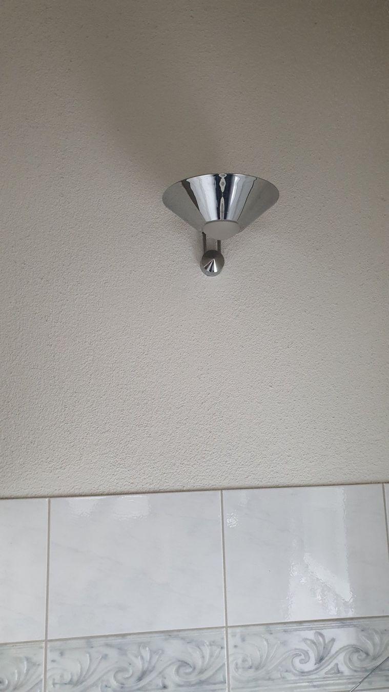 Lampade: 2 Badzimmer Wandleuchten up/down LED – Usato da Niederglatt ZH venduto da Clarify 1
