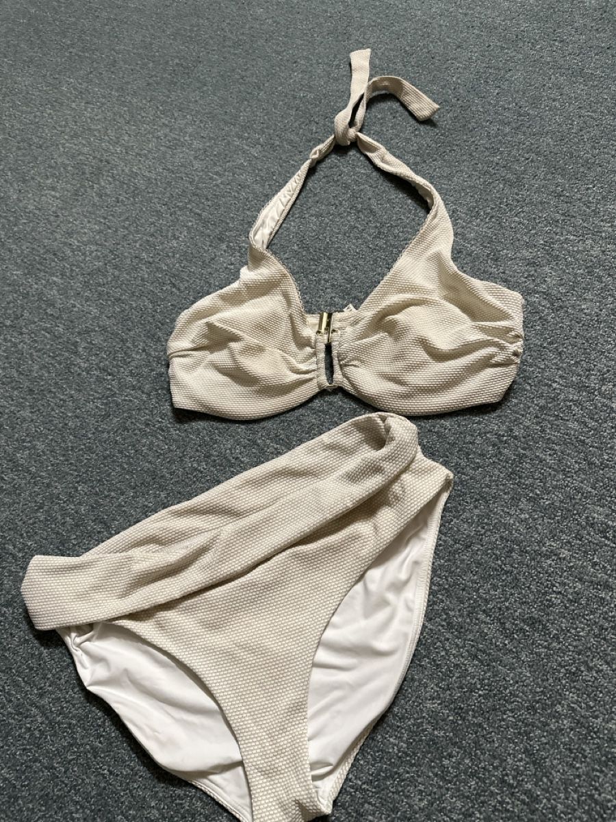 Beldona Costumi da bagno & Bikini: Bikini Beldona  – Usato da Baltschieder venduto da YmroBe