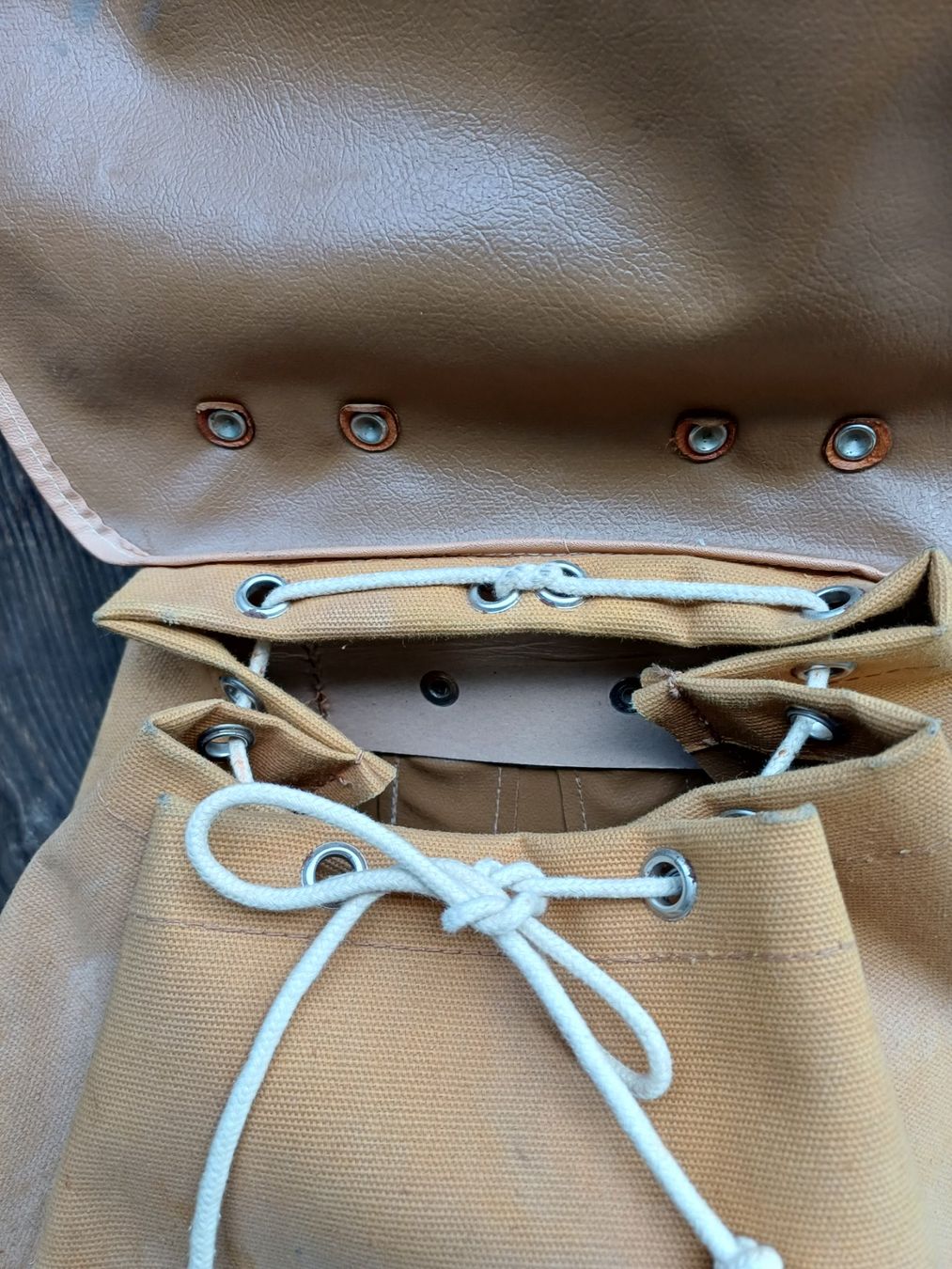 Zaini: Vintage Rucksack antik – Usato da Zweisimmen venduto da Fandango 2