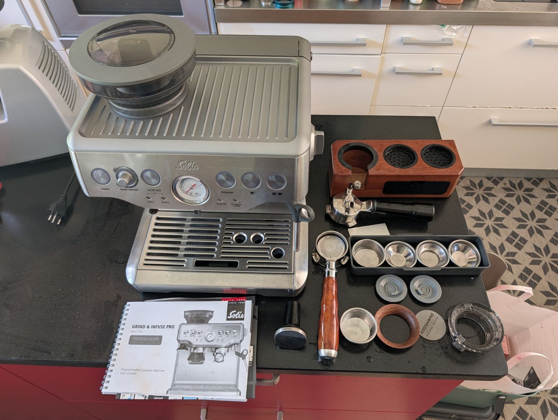 Solis Macchine per caffè & Macchine per espresso: Solis Grind & Infuse Pro Espresso Machine + accessoires – Usato da Paudex venduto da funkypitt