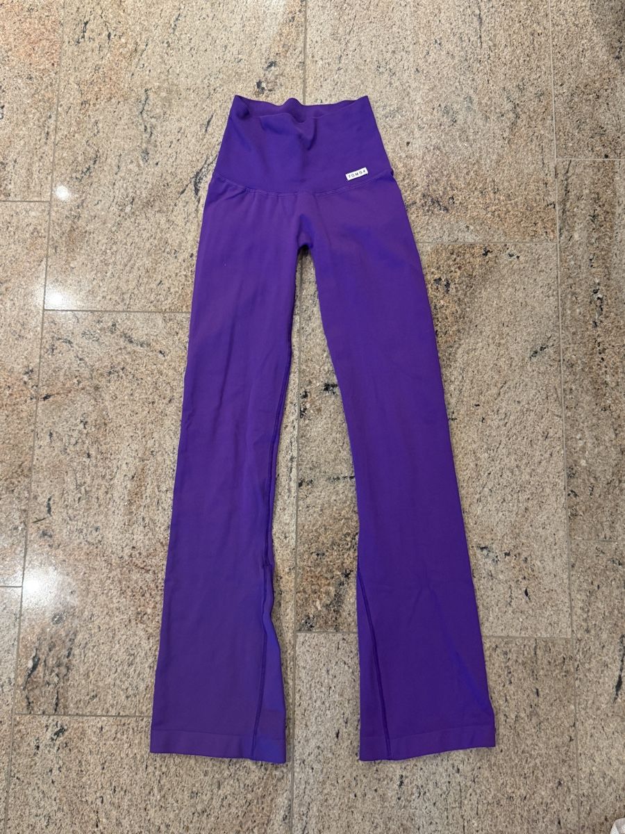 Leggings: FGM04 purple – Gebraucht aus Losone von lis_s9cf