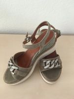 Trendige Keilsandalette in hellem oliv von Tamaris, Gr. 40