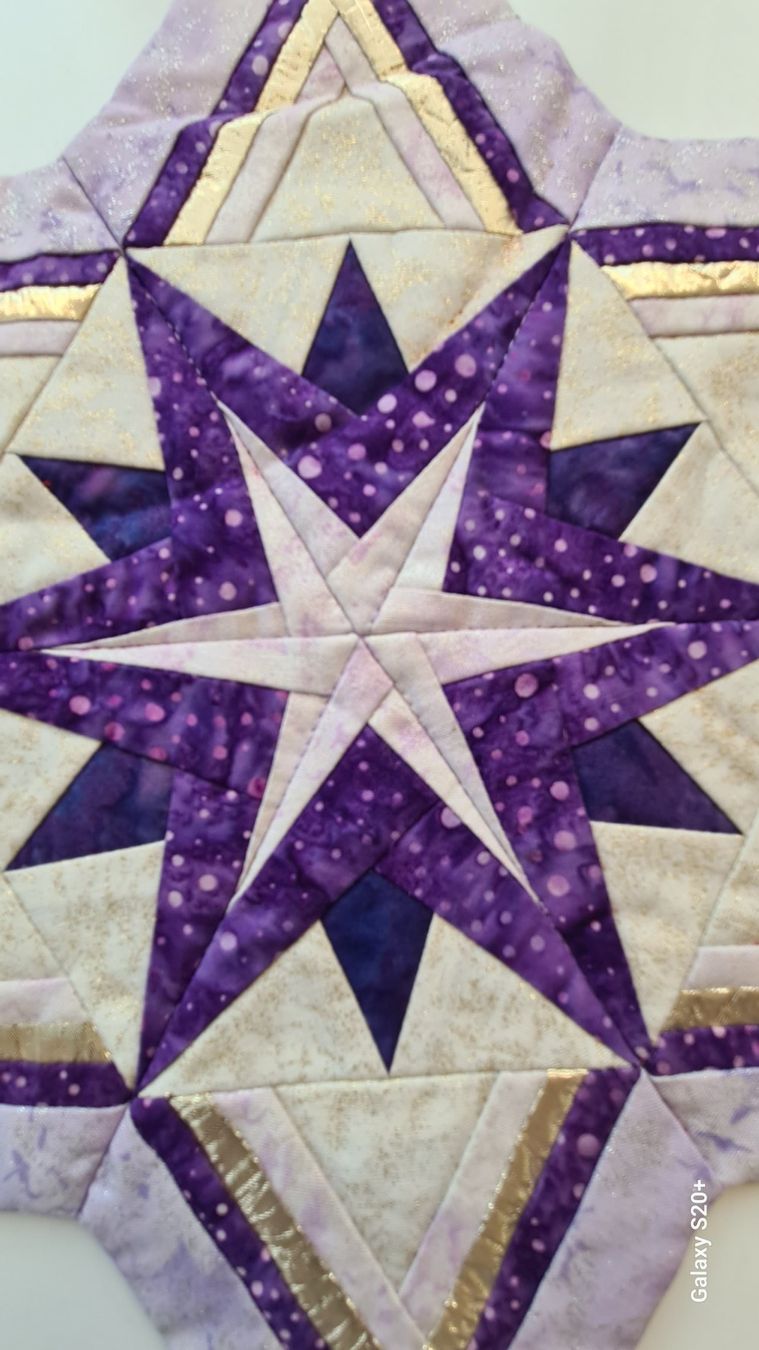 Alle Dekorationen: Handgemachte Sternen Deko, Patchwork, Lila-Gold, cm 40 Stoff – Gebraucht aus Aldesago von ant_zk5q 5