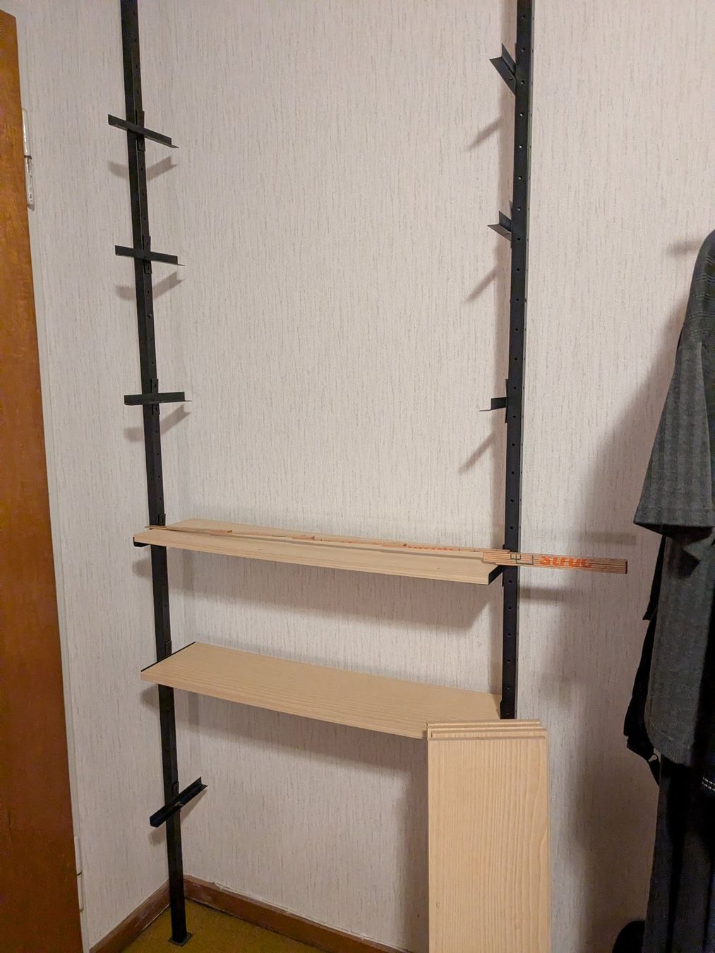 Scaffali: Teleskopregal – Usato da Rüti GL venduto da b_schu