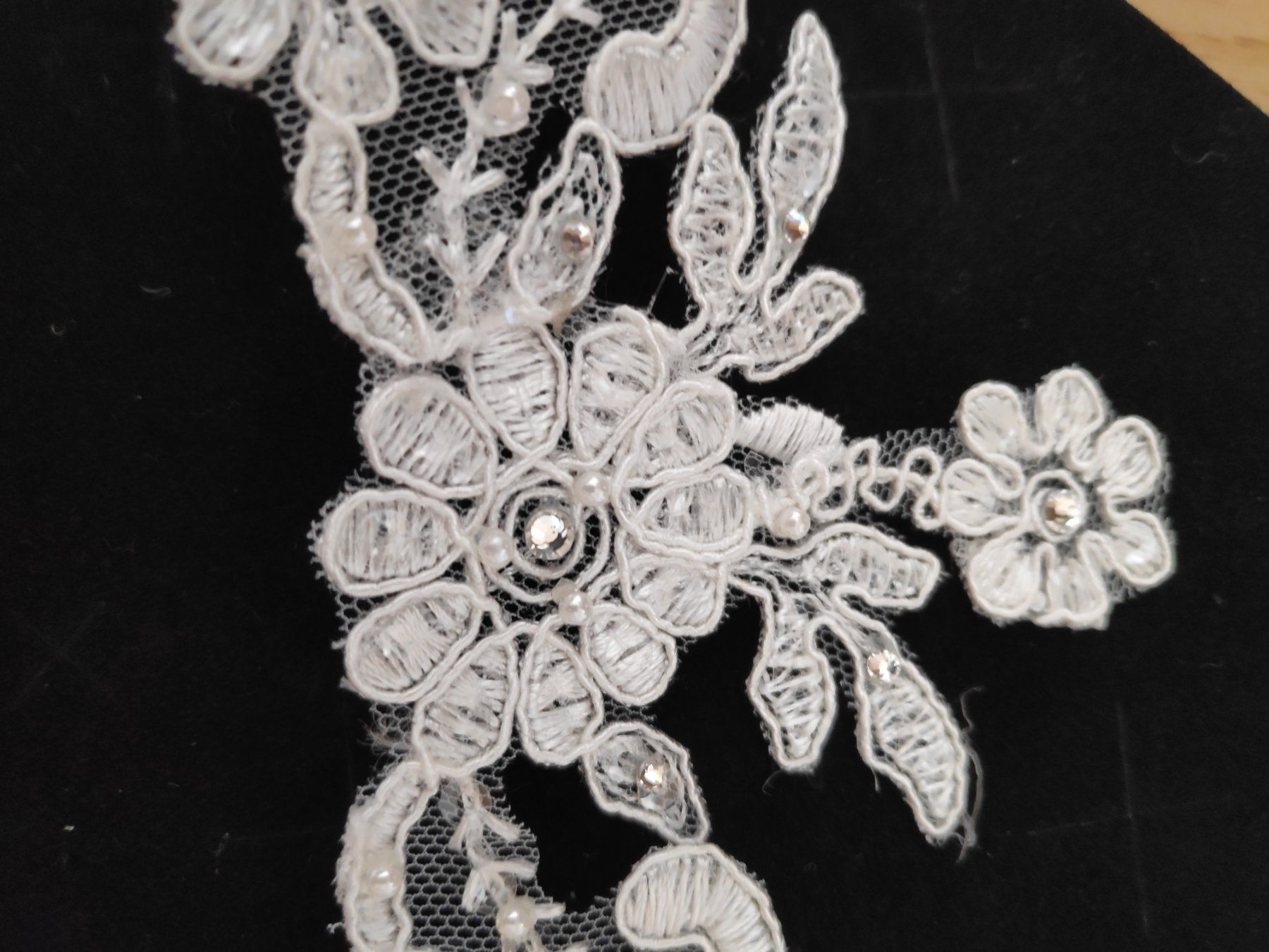 Accessori per capelli: Dentelle – Nuovo e nell'imballaggio originale da Couvet venduto da fat_kyl7 1