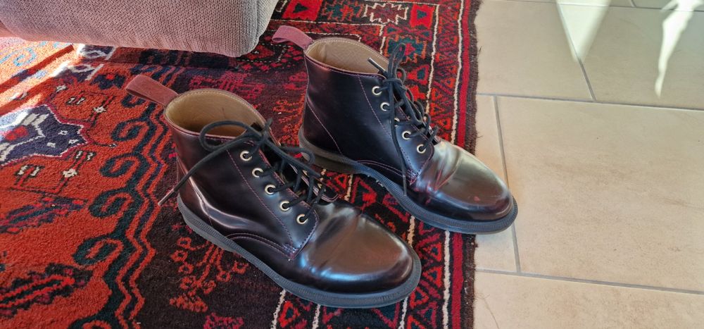 Dr martens hot sale emmeline 39