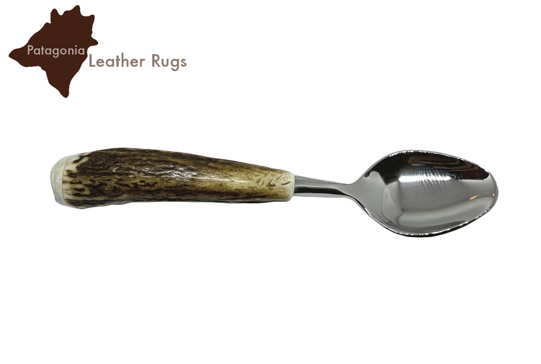 Set di posate: Set mit 6 Dessertlöffeln mit Hirschhorn – Nuovo e nell'imballaggio originale da Arbedo venduto da patagonialeatherrugs 3