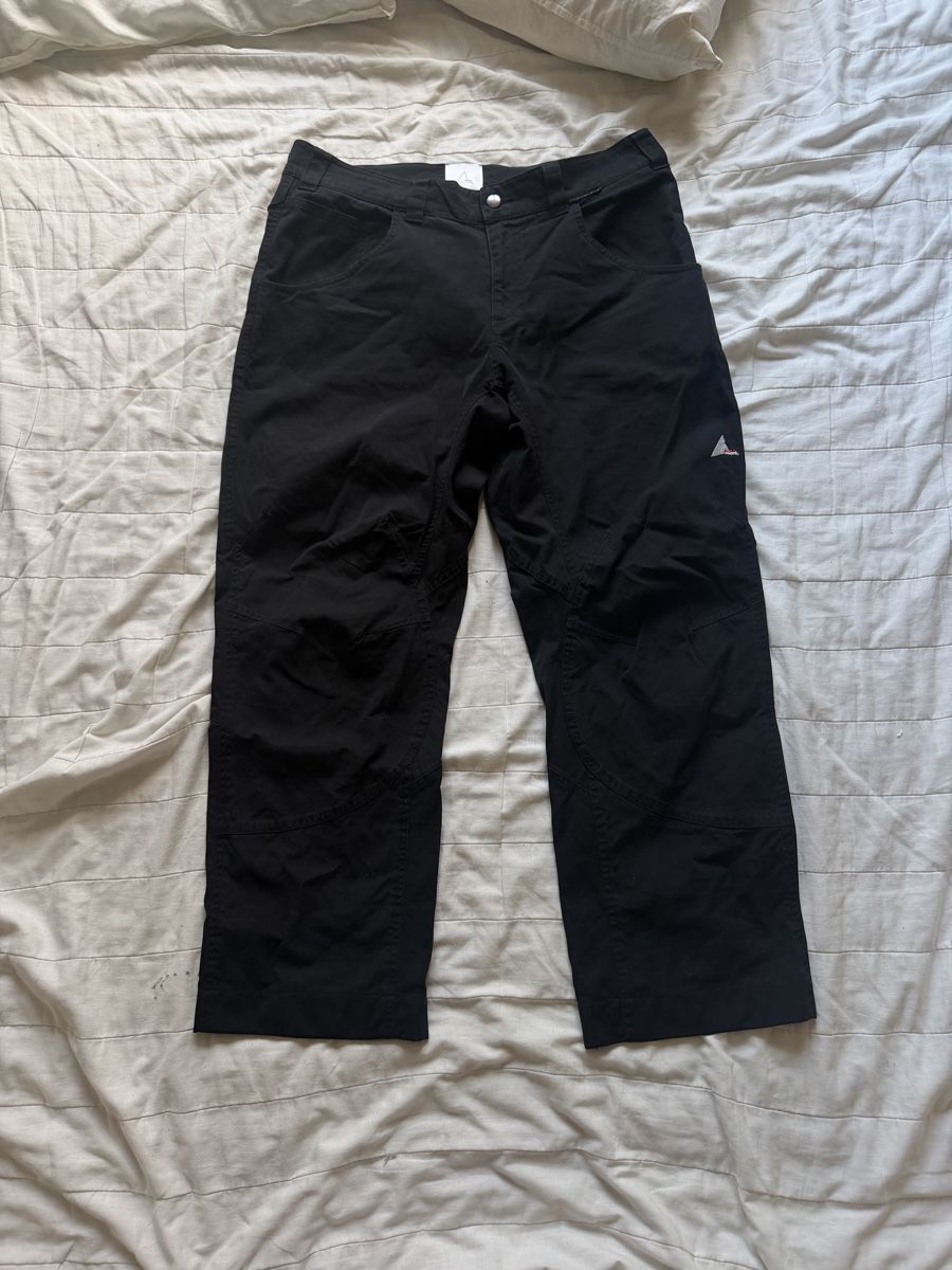 Pantalons: Roa Crimp Shaped Pants Black – Neuf (Voir description) à Zürich par san_y79k
