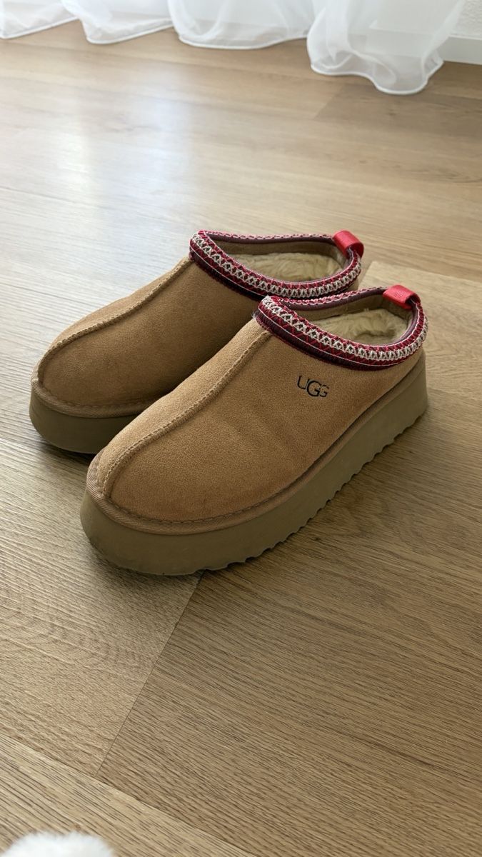 Ugg Scarpe da donna: UGG Tazz – Nuovo (secondo la descrizione) da Sirnach venduto da Vikuyya