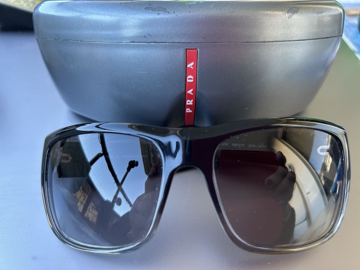 Prada Occhiali & Lenti: Lunettes de soleil – Nuovo (secondo la descrizione) da Geneve venduto da antoinette19 1