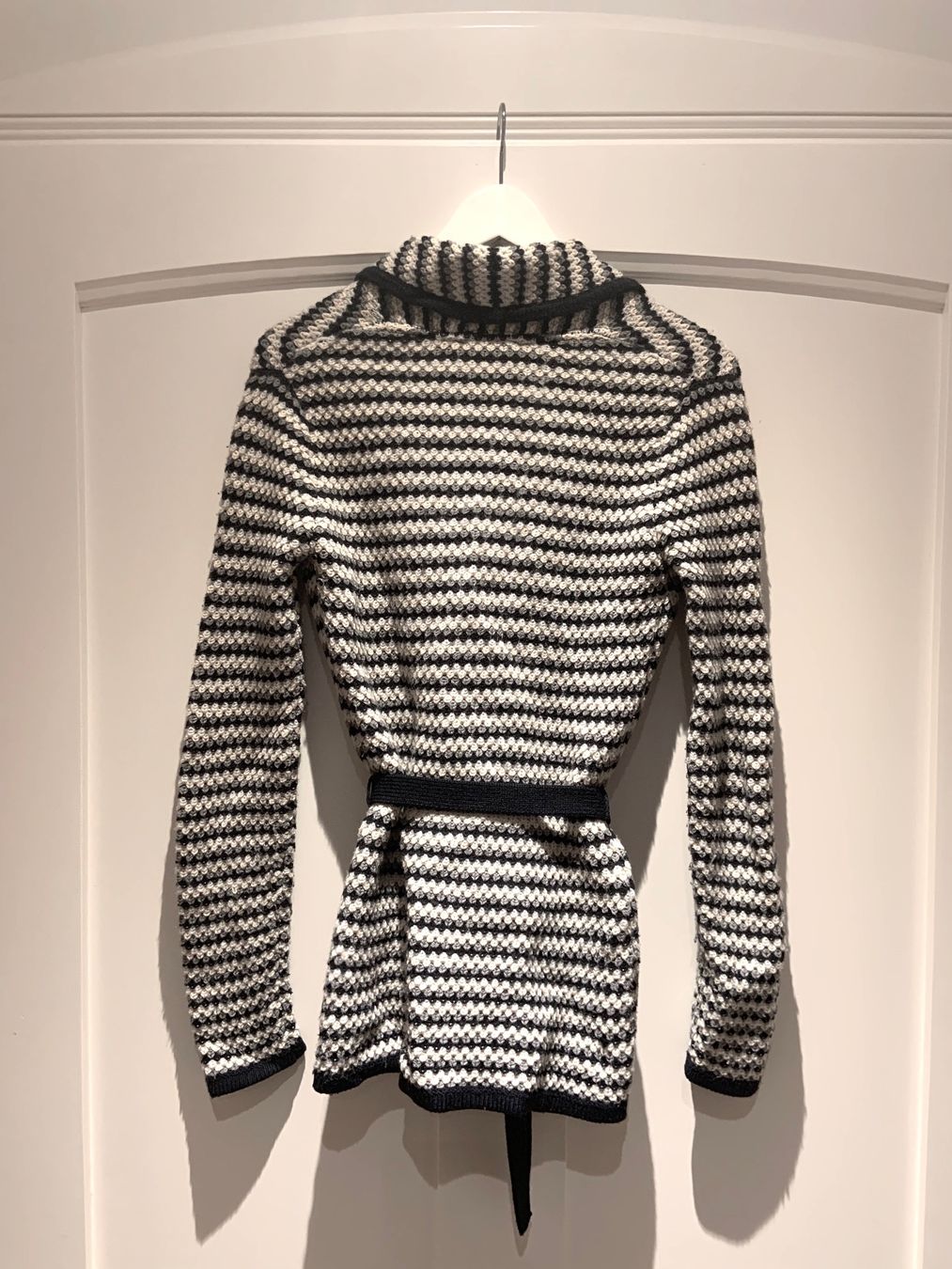 Tommy Hilfiger Giacche: Tommy Hilfiger 3-Farben-Strickjacke – Usato da Zürich venduto da floridiablanca 1