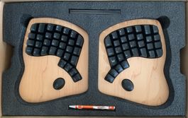 Clavier en bois massif Qwerty/Dvorak/Linear-A/Translucide