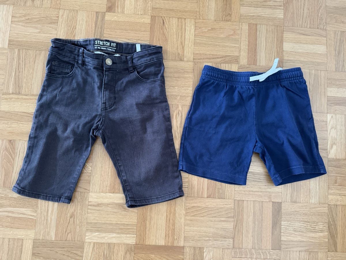 Pantalons: Kinder Shorts Grosse 122 – D'occasion à Zürich par zd_1965