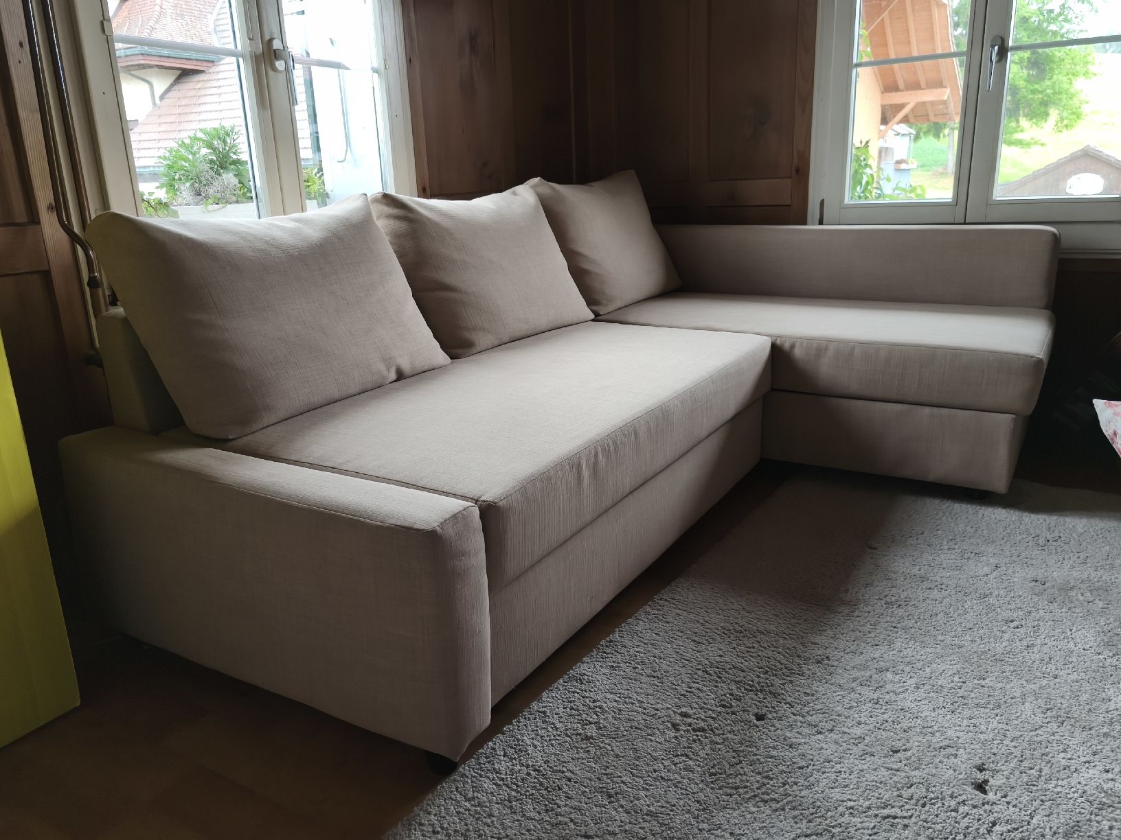 Ikea Divani: Gemütliches Ecksofa mit Schlaffunktion. Gebraucht. – Usato da Grasswil venduto da samue98