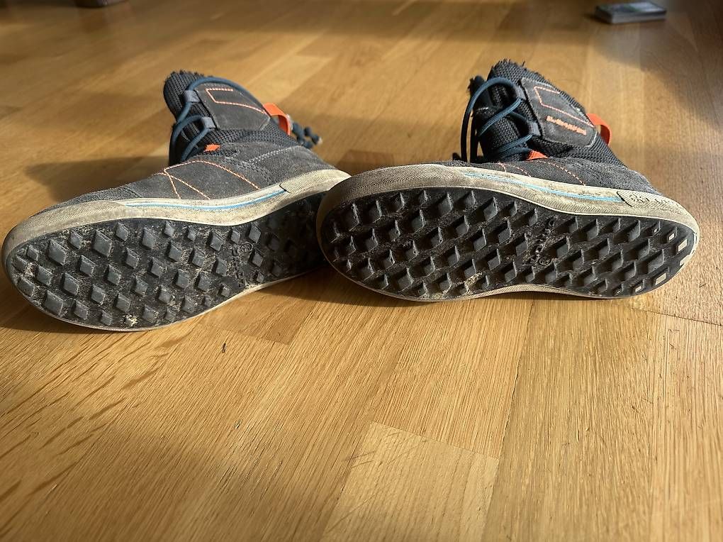 Scarpe per ragazzi: Winterschuhe Lowa Grösse 34 – Usato da Bannwil venduto da celine24 1
