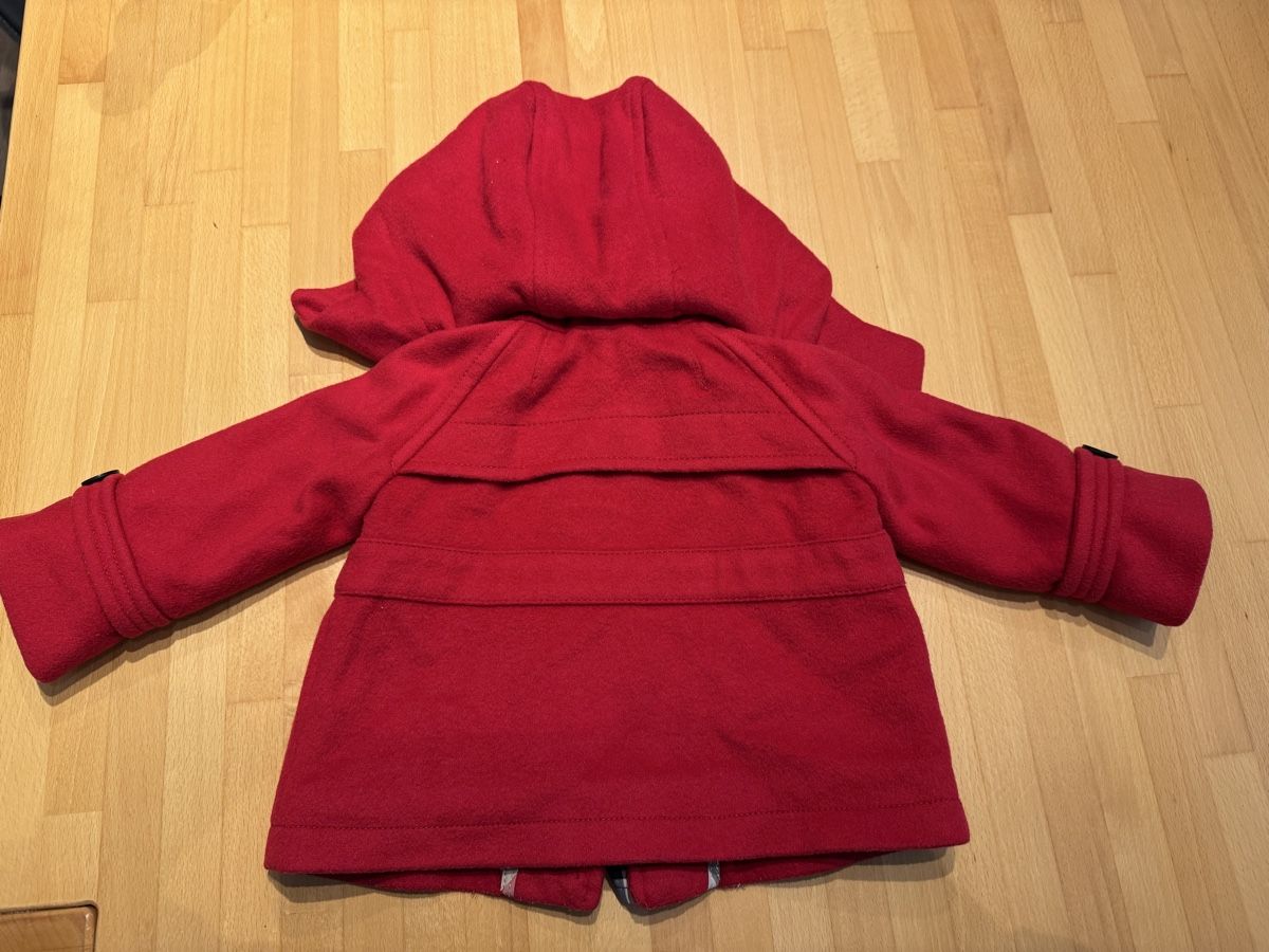 Burberry Jacken & Mäntel: Burberry Mantel Rot – Gebraucht aus Herzogenbuchsee von SandraV 1