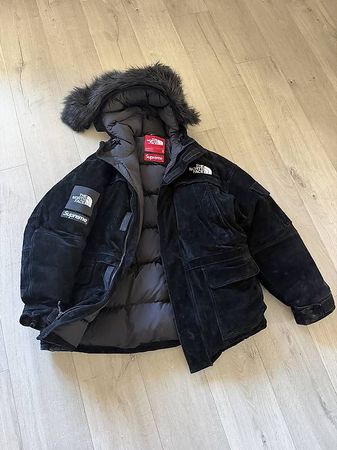 Supreme x The North Face Suede 600-Fill Down Parka Black  M