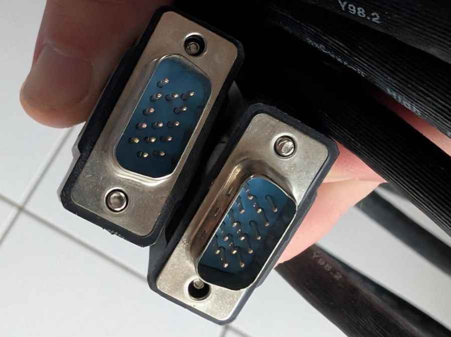 Kabel: Câble VGA 10m – Gebraucht aus Yverdon-les-Bains von piouaillebi