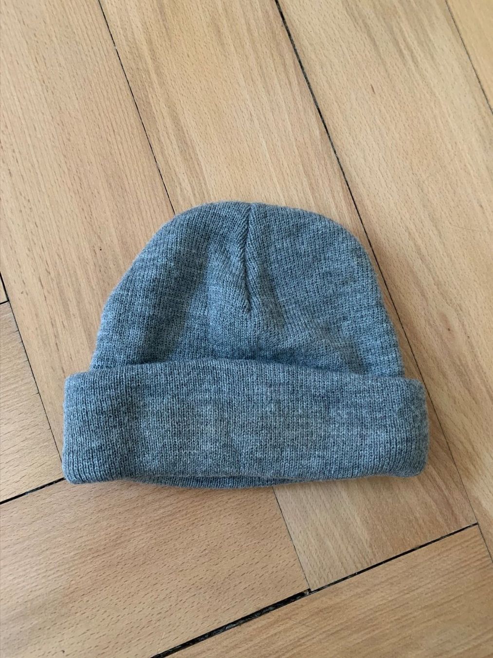 Hüte, Mützen & Caps: Mütze hellgrau warm – Gebraucht aus Zürich von Diazaio