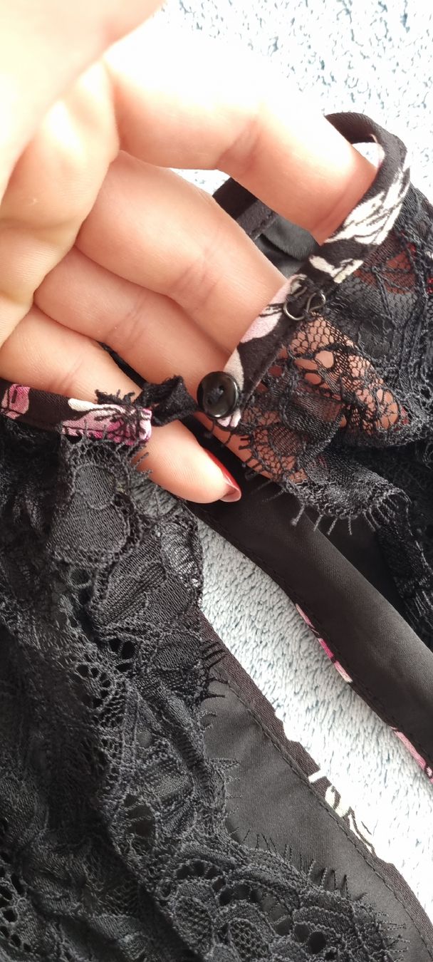 H&M Vestiti: Blumenkleid H&M, Gr. 38 – Usato da St Gallen venduto da vir_5kgt 2