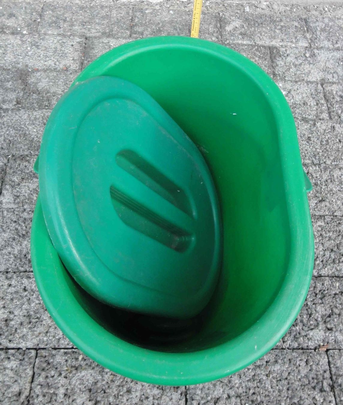 Cestini per rifiuti: Grünguteimer, Komposteimer mit Deckel und Henkel – Usato da Wohlen AG venduto da Flusslauf 4