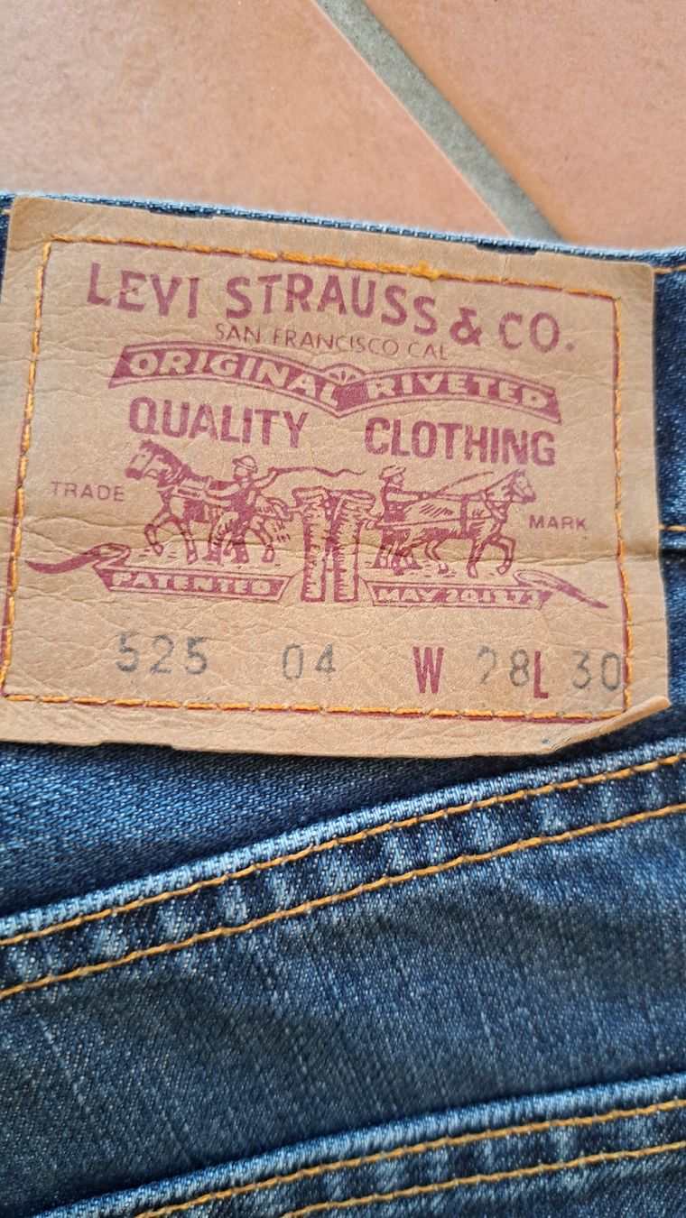 Levi's Jeans: Levi's 525 Jeans, Grösse W28 L30 – Usato da Riehen venduto da Chimpara 2