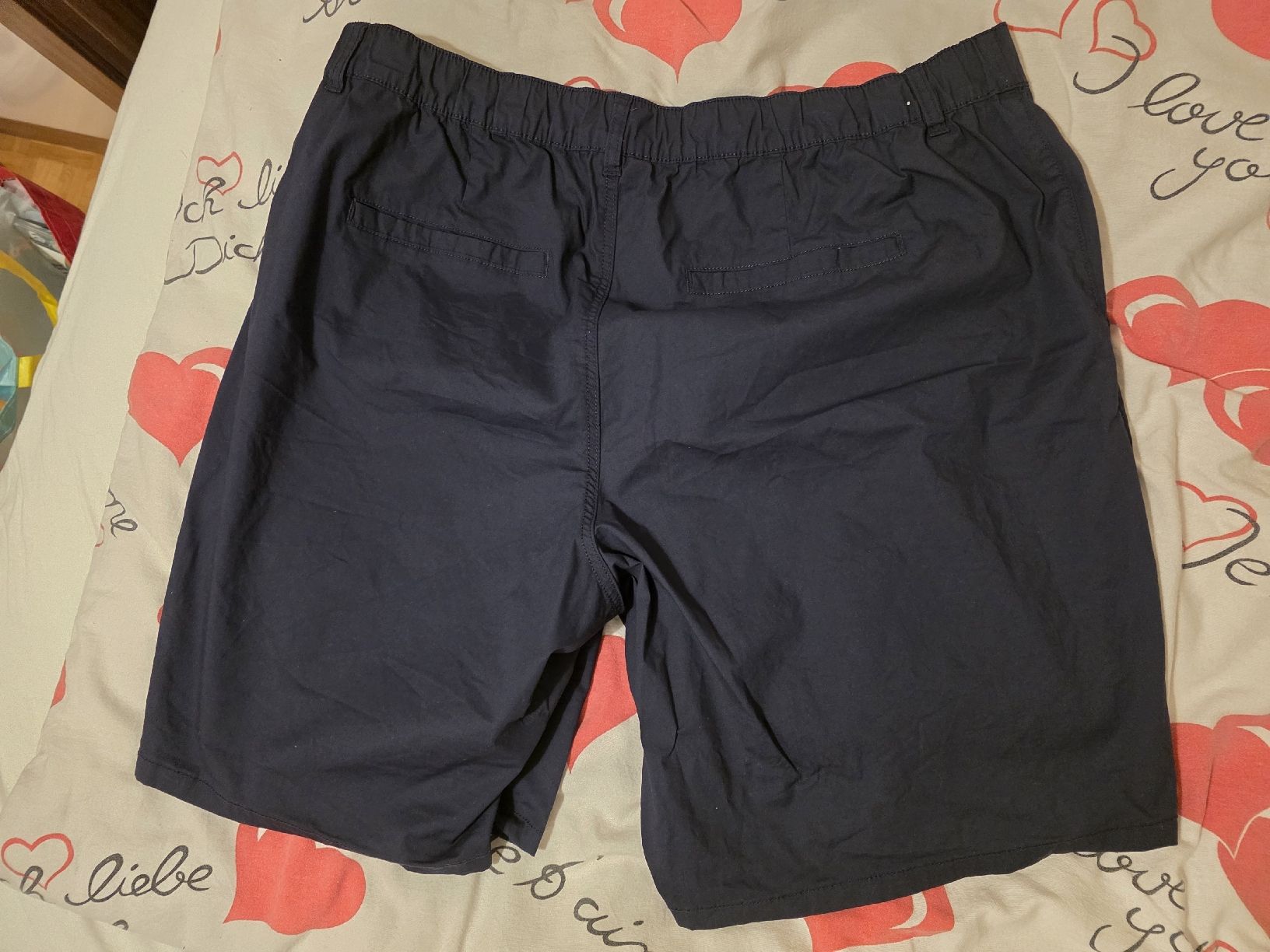 Hosen: Damen Bermuda-Shorts unifarben – Neu (gemäss Beschreibung) aus Kriens von Caroline_Schweiz 2